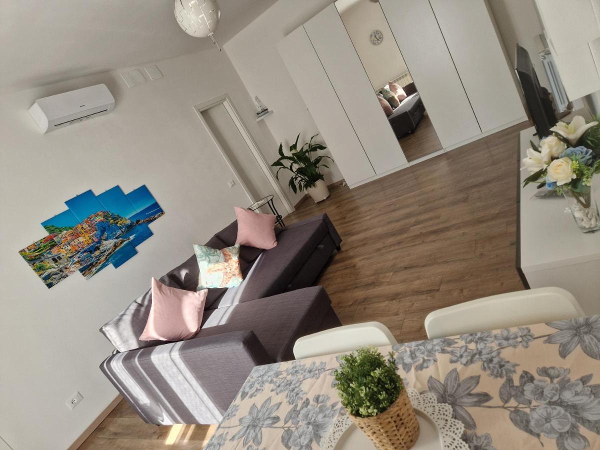 Grandchildren'S House Apartment La Spezia Room photo